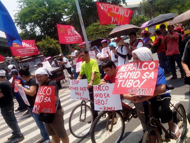 Protesters denounce Meralco's 'greed' and how it's given free rein by EPIRA, Apr 21 (Screengrab from Vencer Crisostomo's Facebook)