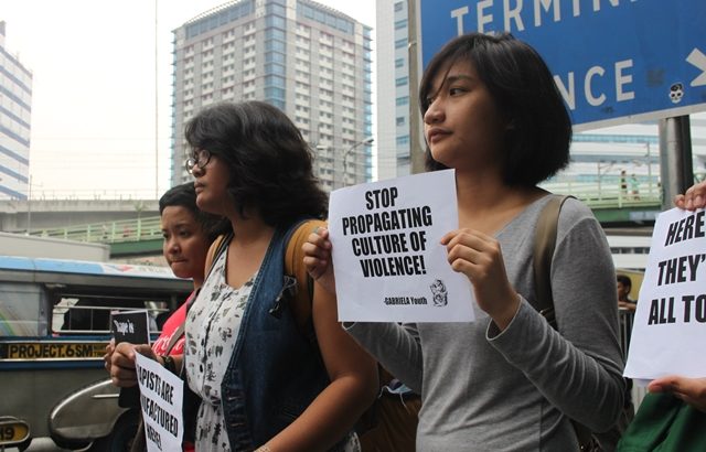Women students troop to SM North Edsa, protest vs rape shirt, anti-women fashion show