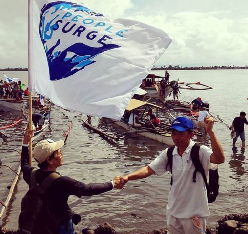 People Surge fluvial protest