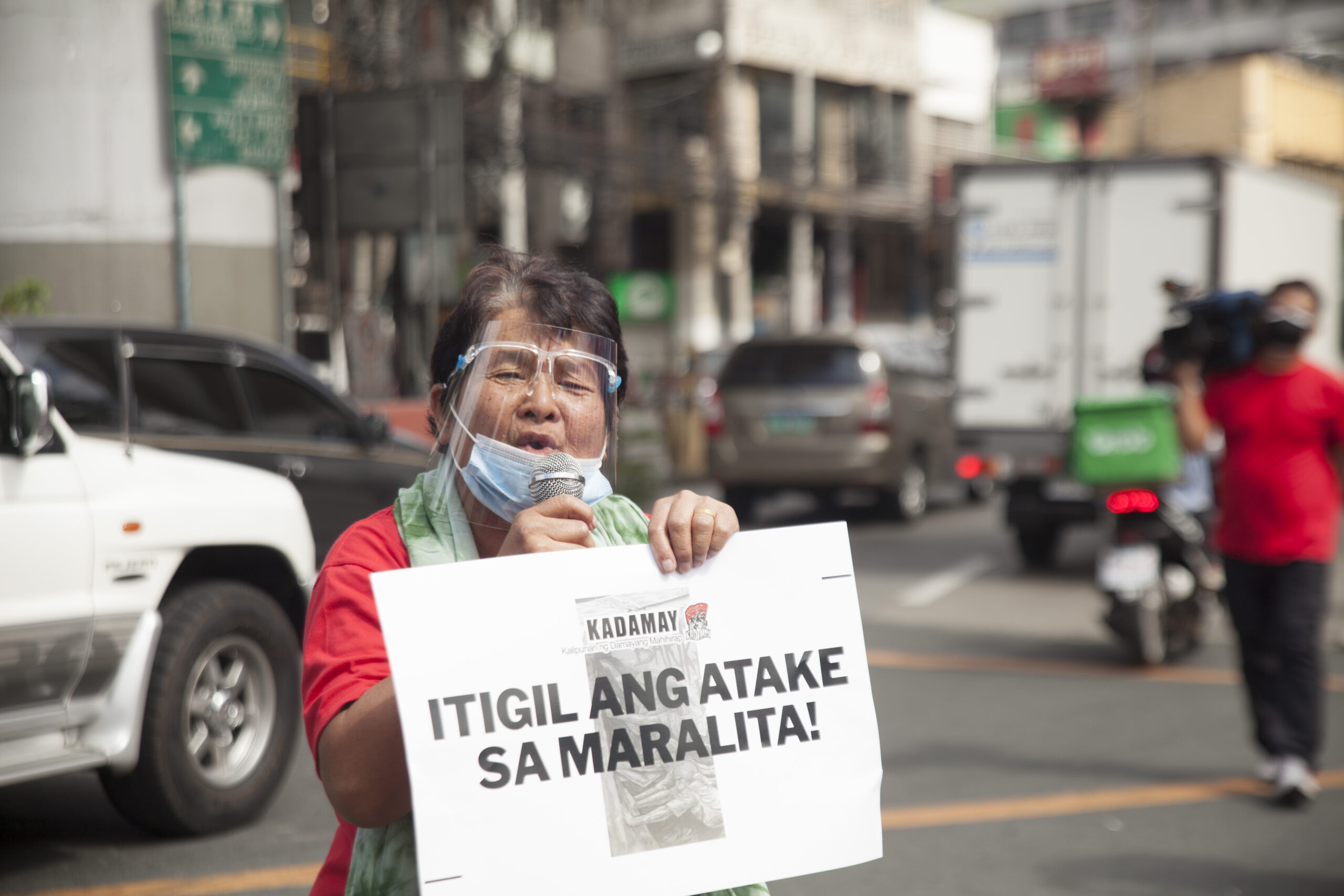 urban poor-inday-photo by mike olea