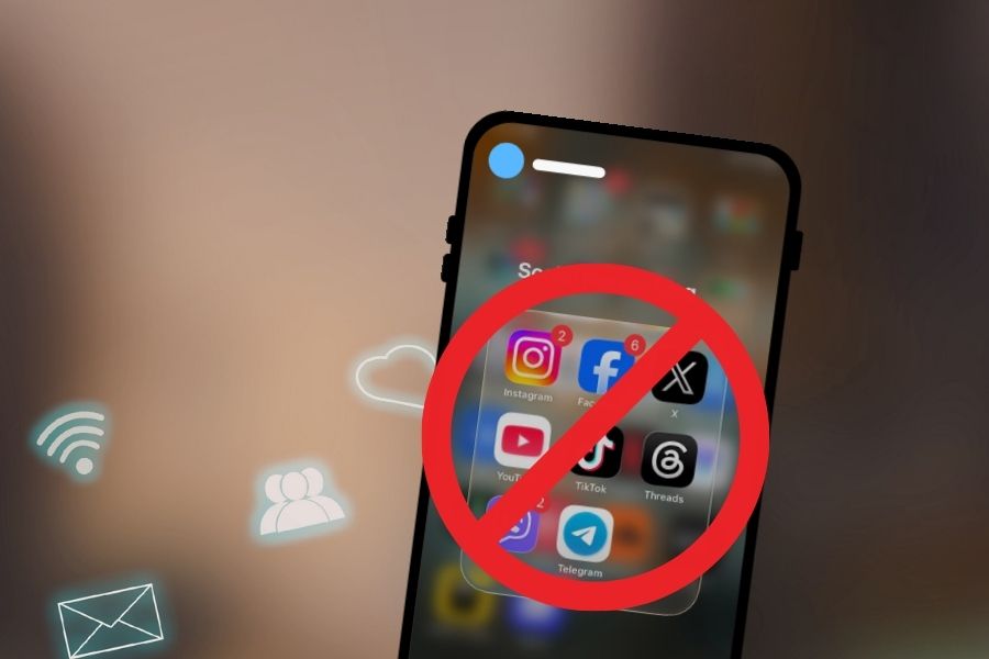 Photo: Bulatlat Philippine Senate Passes Minor Social Media Ban Bill